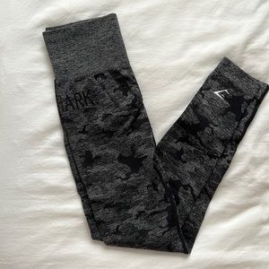 black and gray camo leggings
